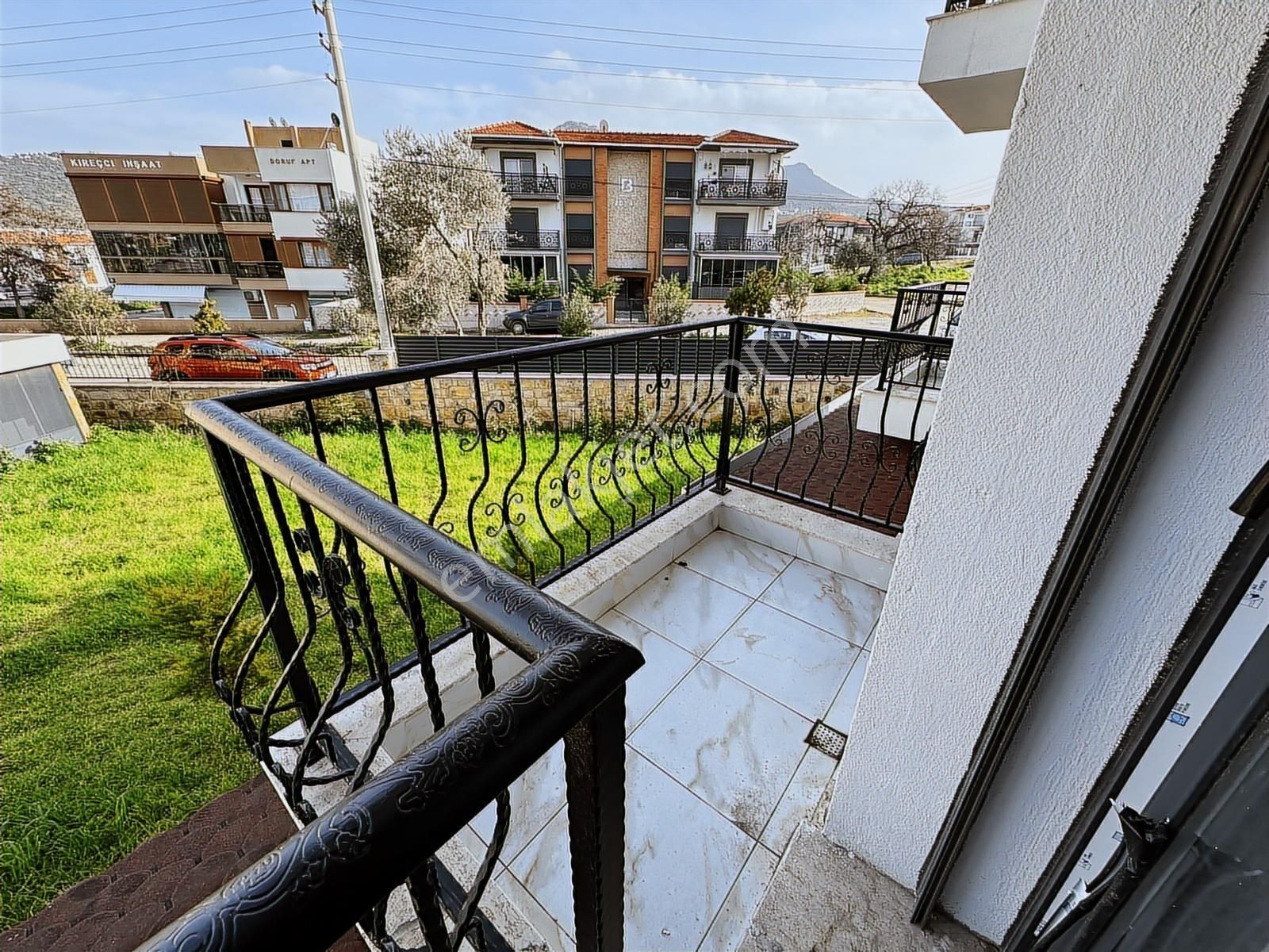 Foça'nın Kalbinde Taşınmaya Hazır, Boş Ve Sıfır Tripleks Villa - Görsel 27