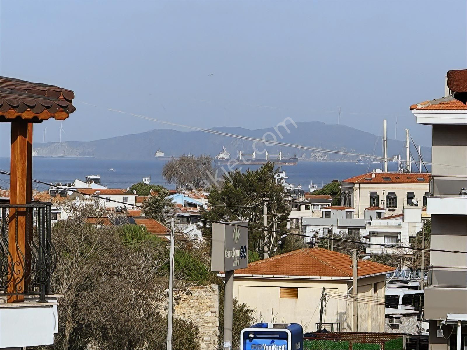 Foça'nın Kalbinde Taşınmaya Hazır, Boş Ve Sıfır Tripleks Villa