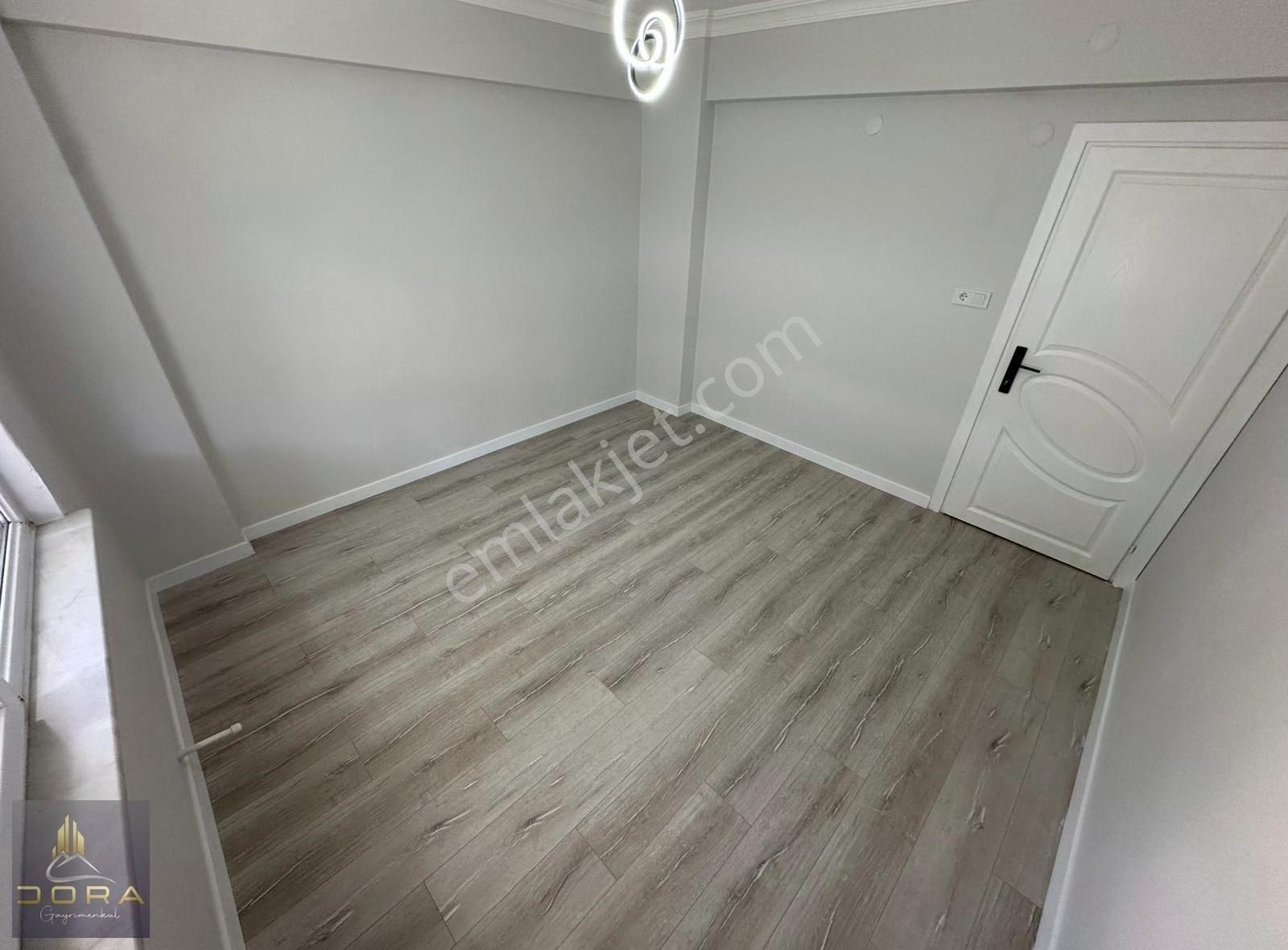 Dora Dan Akçayda Denize Yakın Ara Kat Ön Cephe 2+1 Yapılı Daire - Görsel 4