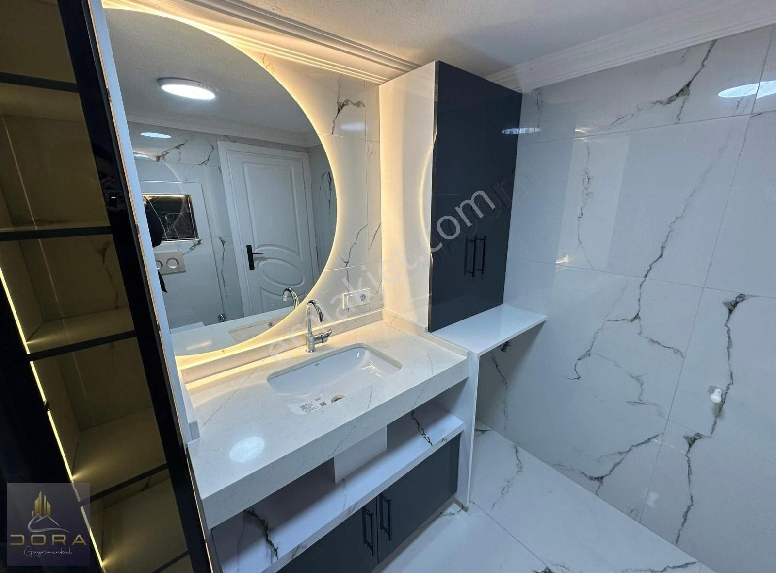 Dora Dan Akçayda Denize Yakın Ara Kat Ön Cephe 2+1 Yapılı Daire - Görsel 24