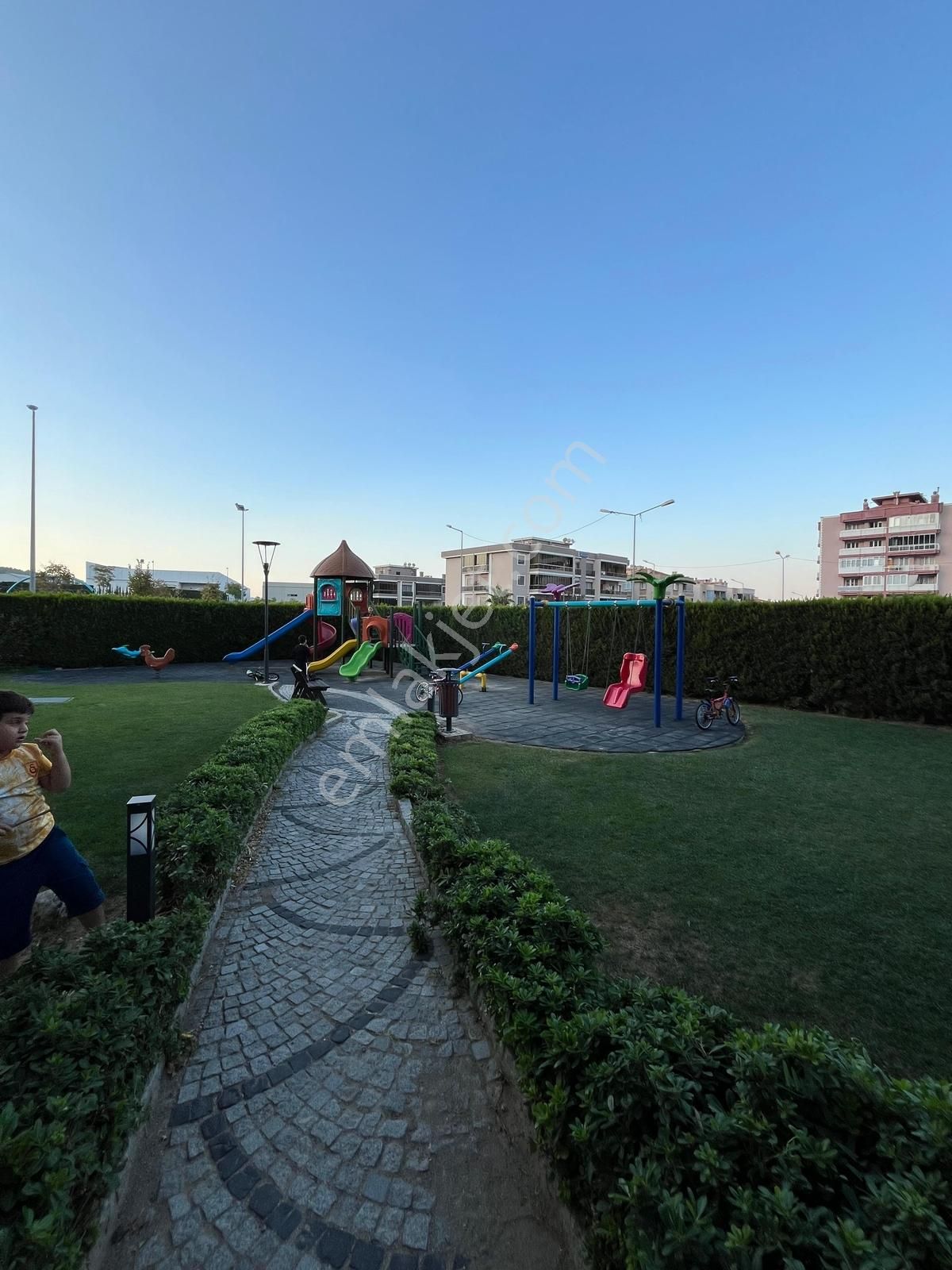 Çiçekpark Sitesi'ndeotoparklı,havuzlu,7/24 Güvenlikli Lüks Daire - Görsel 4