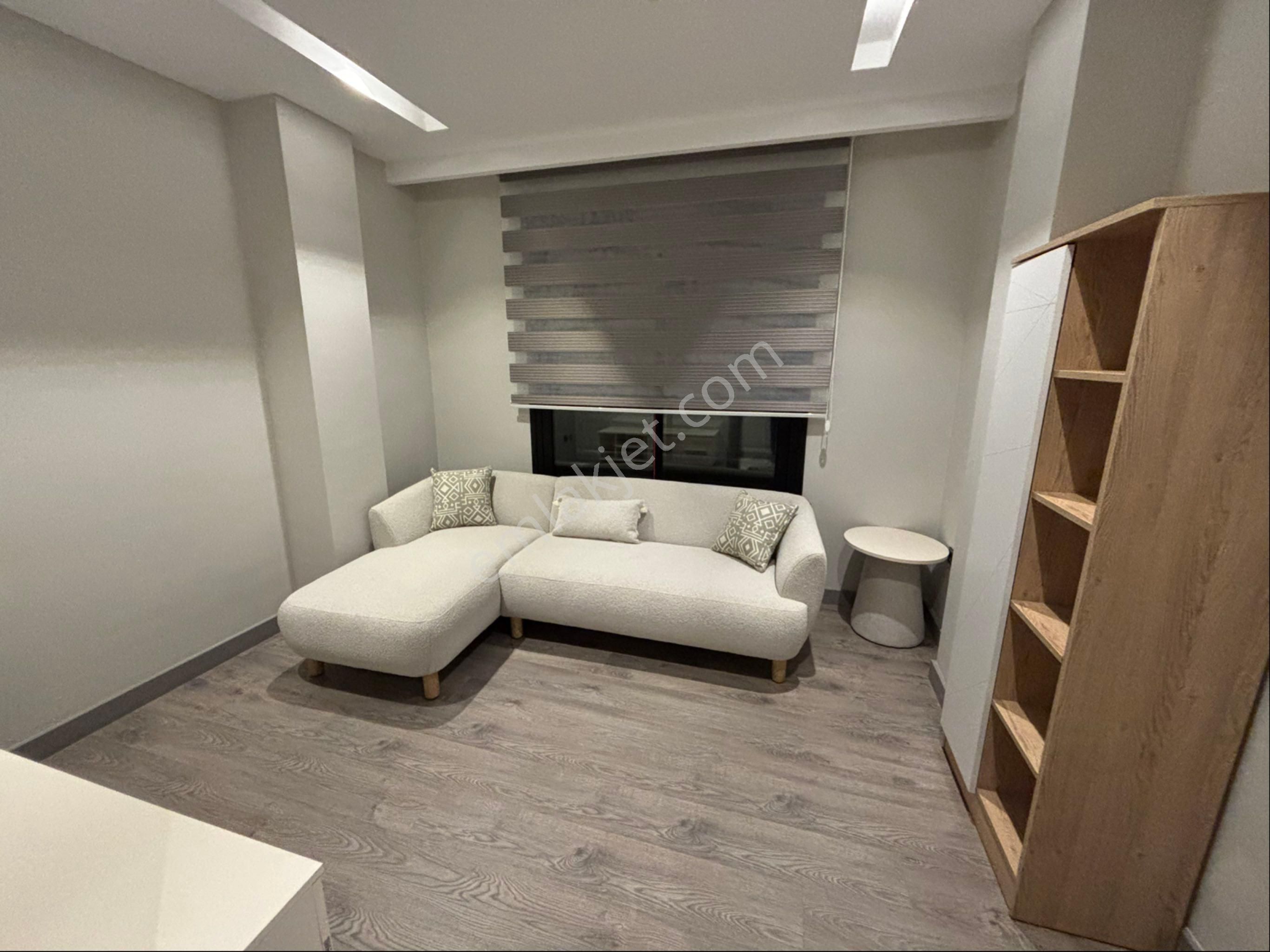 Kuşadasında Merkezde Düz Ayak 3+1 Lüks Modern Satılık Geniş Daire - Görsel 16