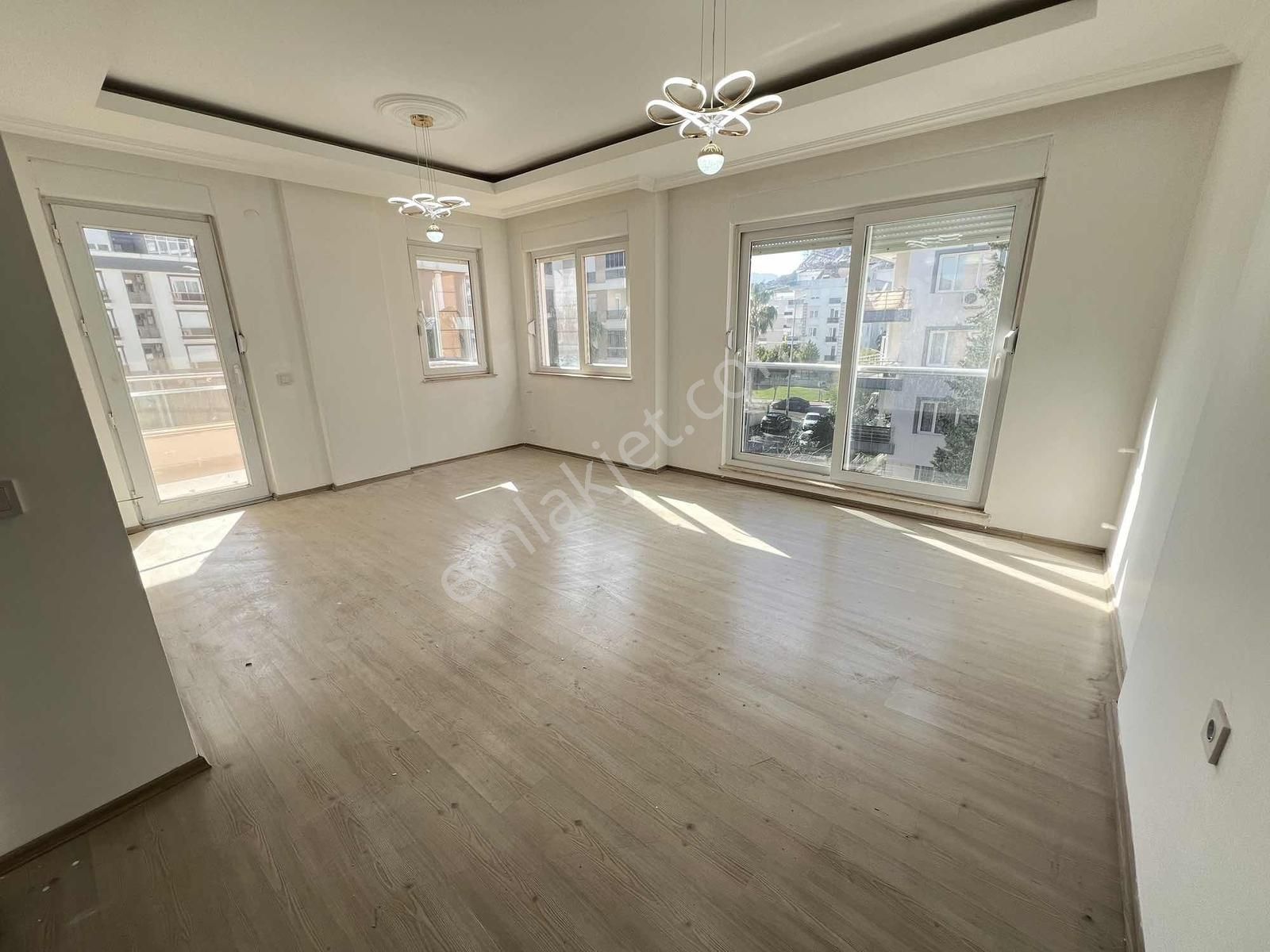 Konyaaltı Hurma'da Satılık 2+1 Ayrı Mutfak Havuzlu Daire - Görsel 6