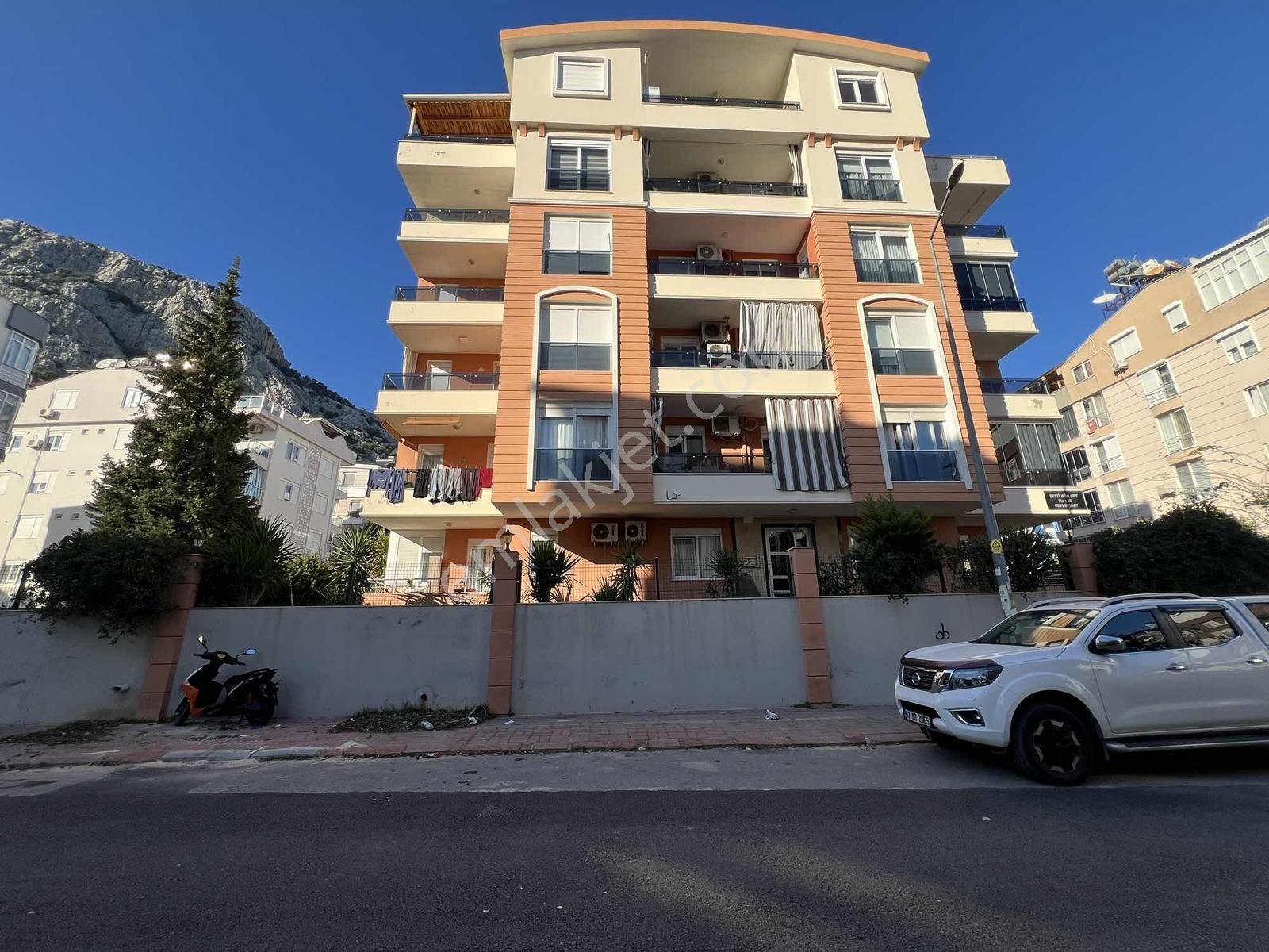 Konyaaltı Hurma'da Satılık 2+1 Ayrı Mutfak Havuzlu Daire - Görsel 4