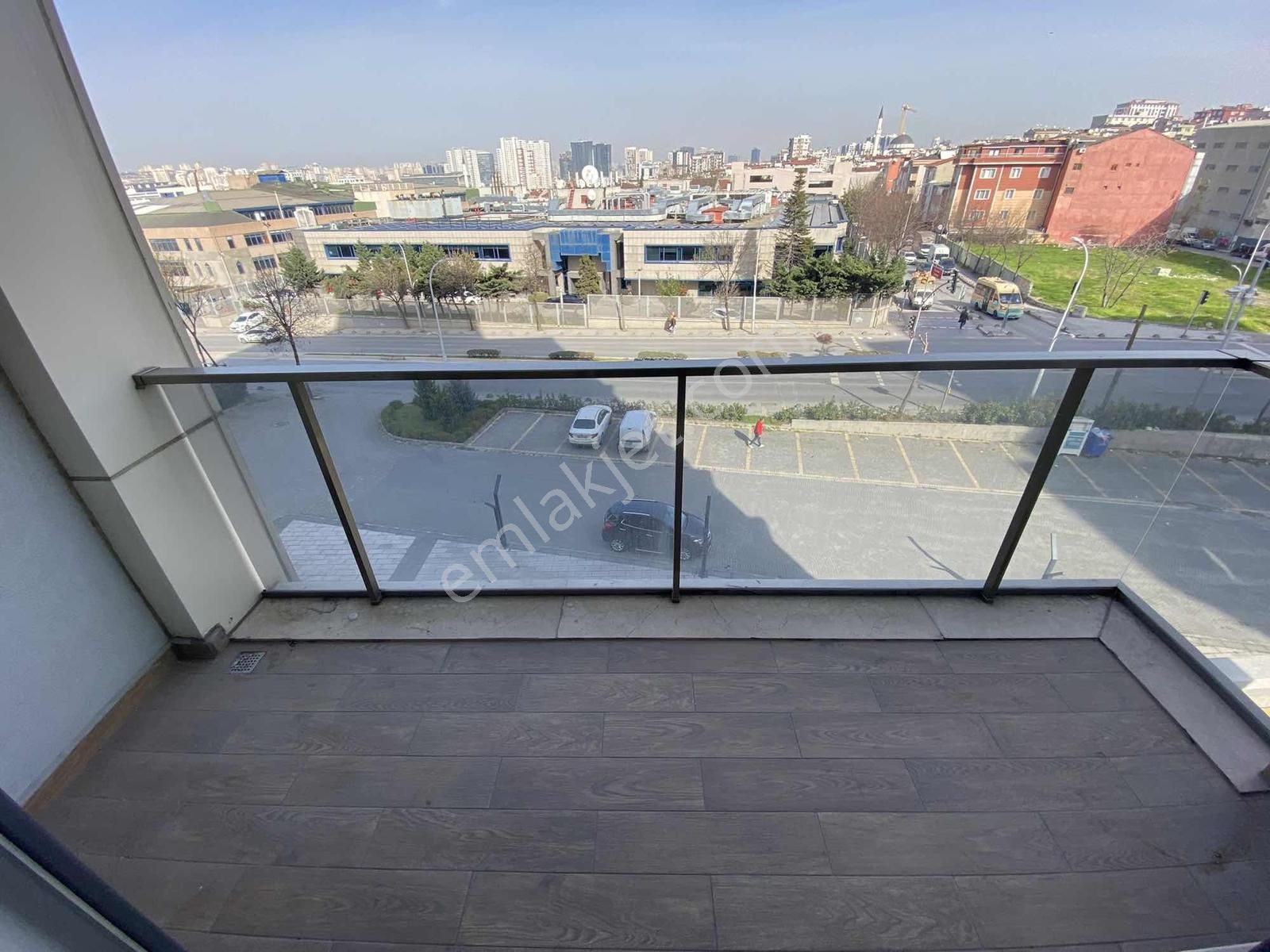 Güneşbahçe Evleri Kiralık 1+1 75 M2 Cadde Cephe Balkonlu Klimalı - Görsel 7