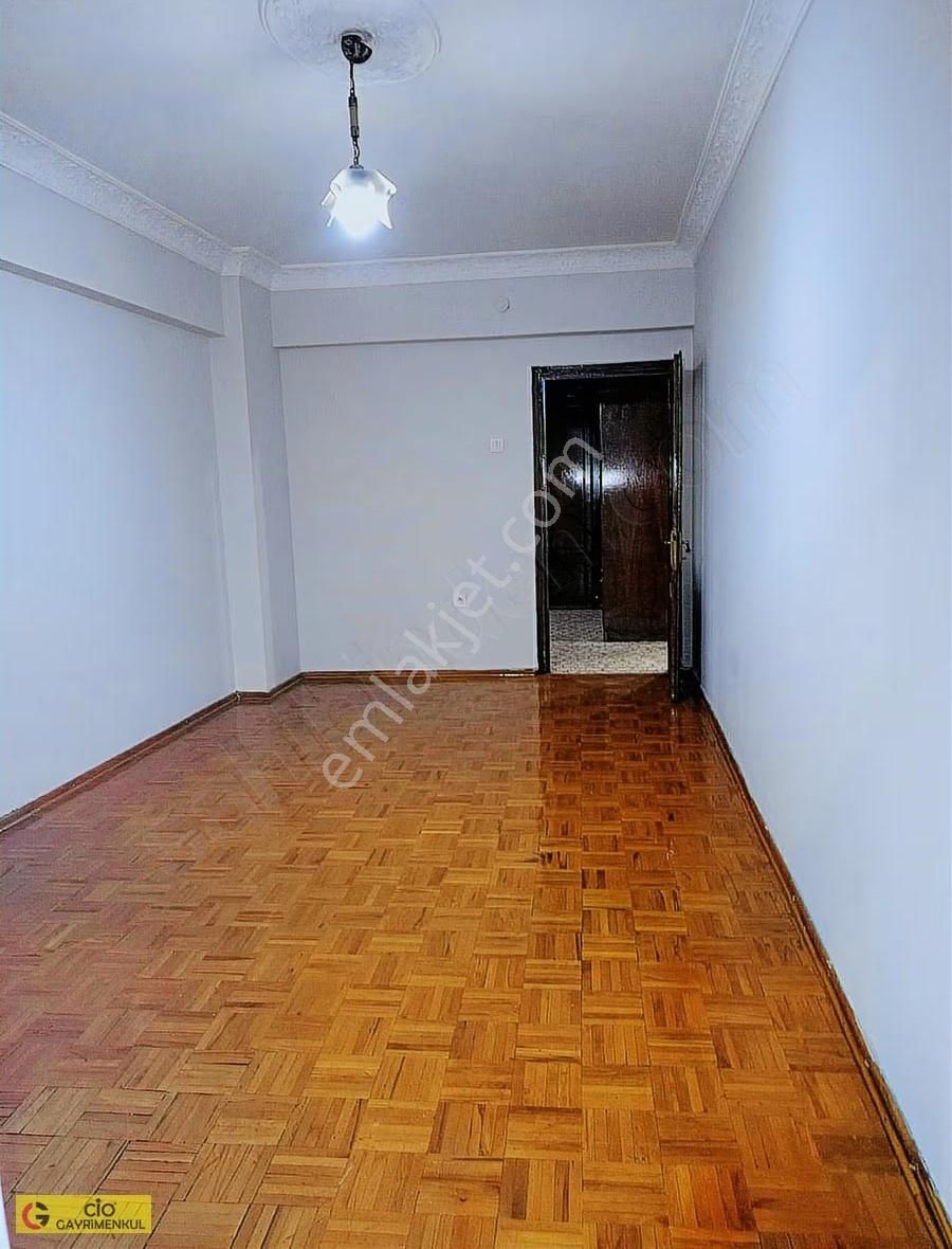 Cio Gayrimenkul'den Stadyum Cadde Üstü Kiralık 3+1 Daire - Görsel 18