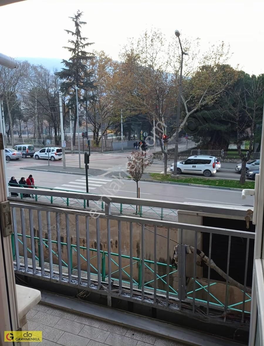 Cio Gayrimenkul'den Stadyum Cadde Üstü Kiralık 3+1 Daire - Görsel 11