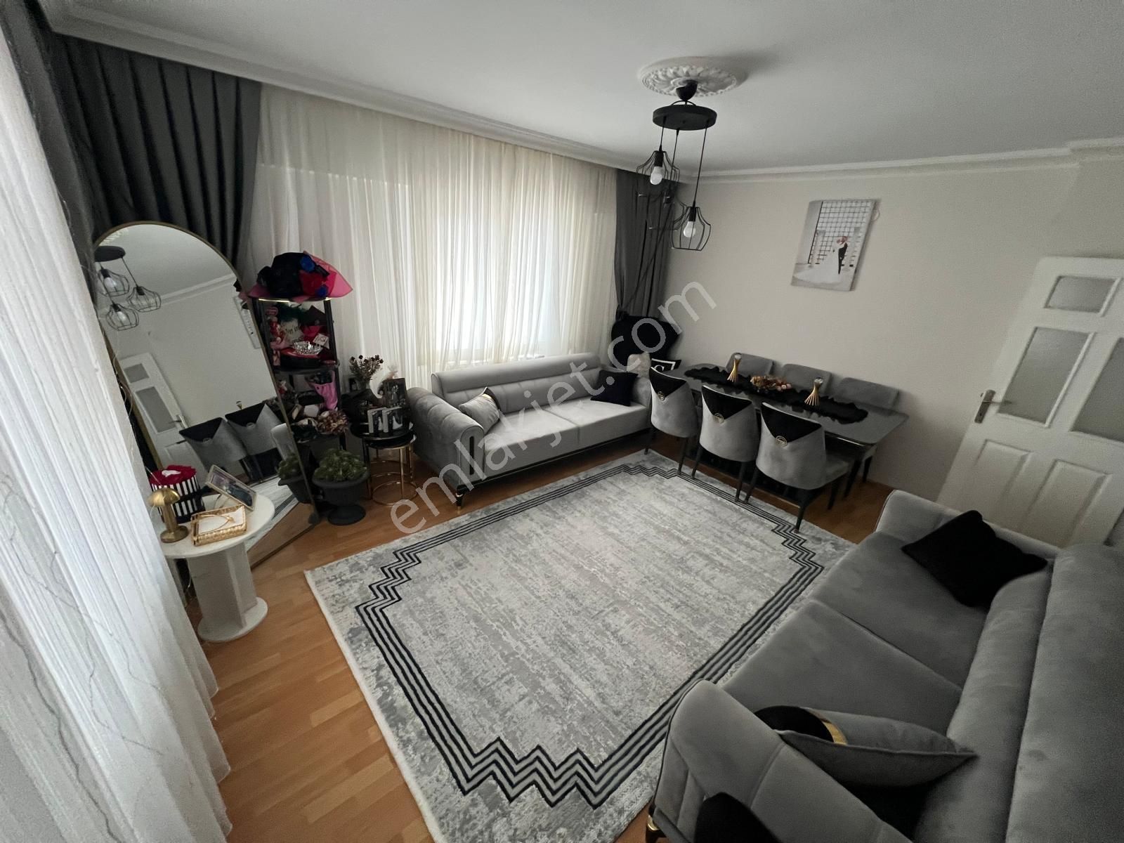 Hayal'den Malazgirt Mh^de Bağımsz Çift Balkonlu Geniş Ön Cp. 3+1 Fırsat Daire - Görsel 2