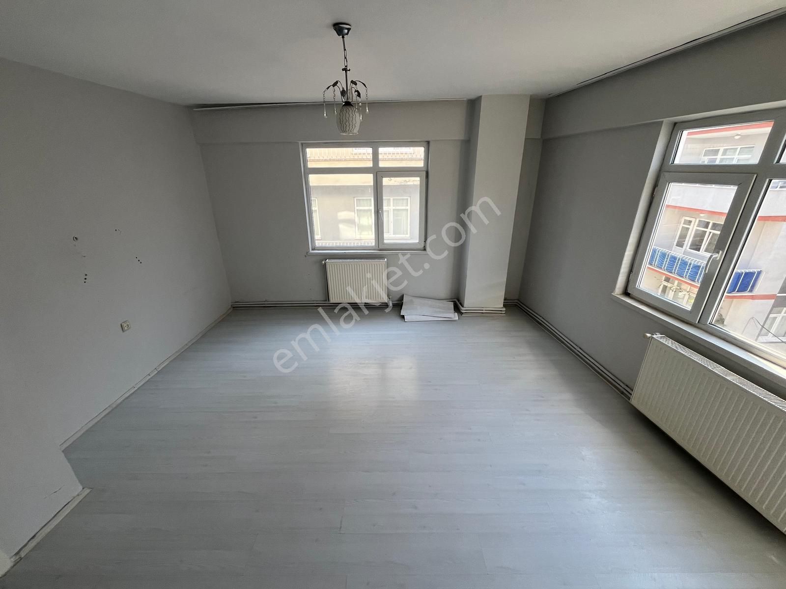 Rasathane Mahallesi Kiralık 2+1 Daire