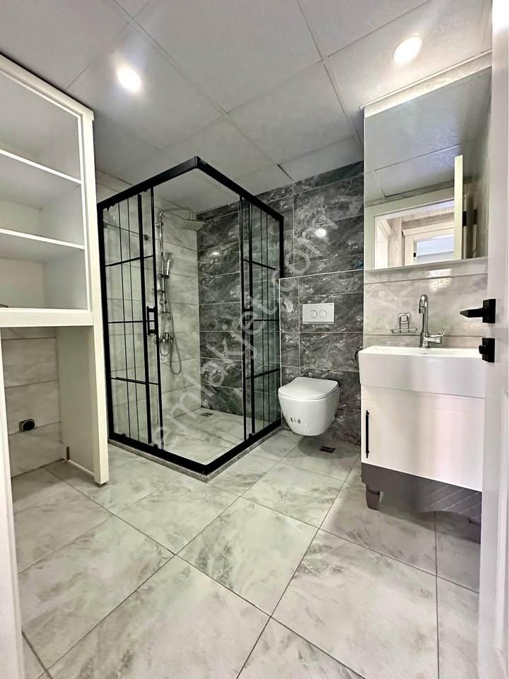 Metrobüse Yürüme Mesafesinde Ayrı Mutfaklı 1+1 Şık Tasarımlı Dairemiz - Görsel 8