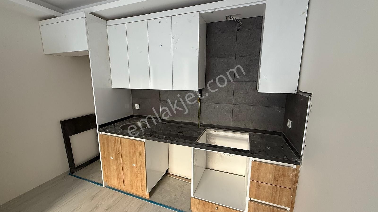 İzmir Menemen'de Şehir Ve Park Manzaralı Yeni Daire | Tekce - Görsel 24