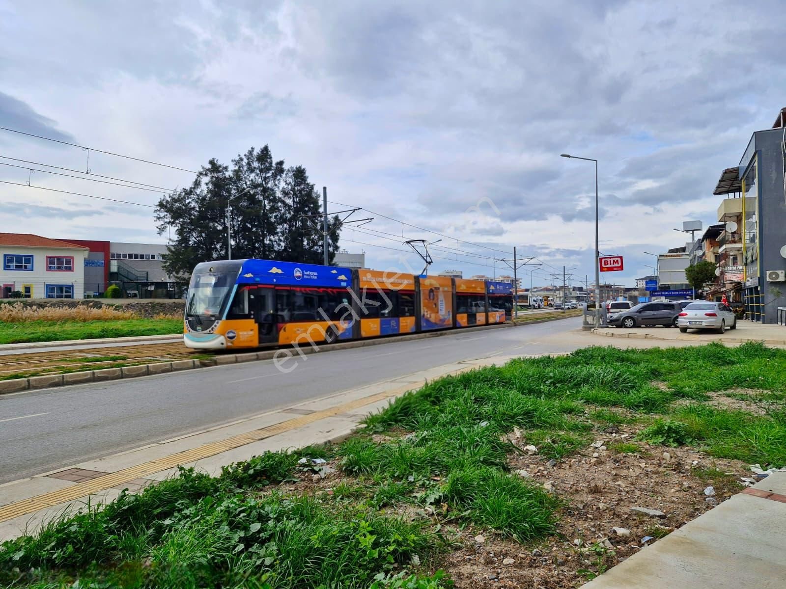 Çiğli Balatçıkta Tramvay Yoluna Sıfır Kiralık Dükkan - Görsel 10
