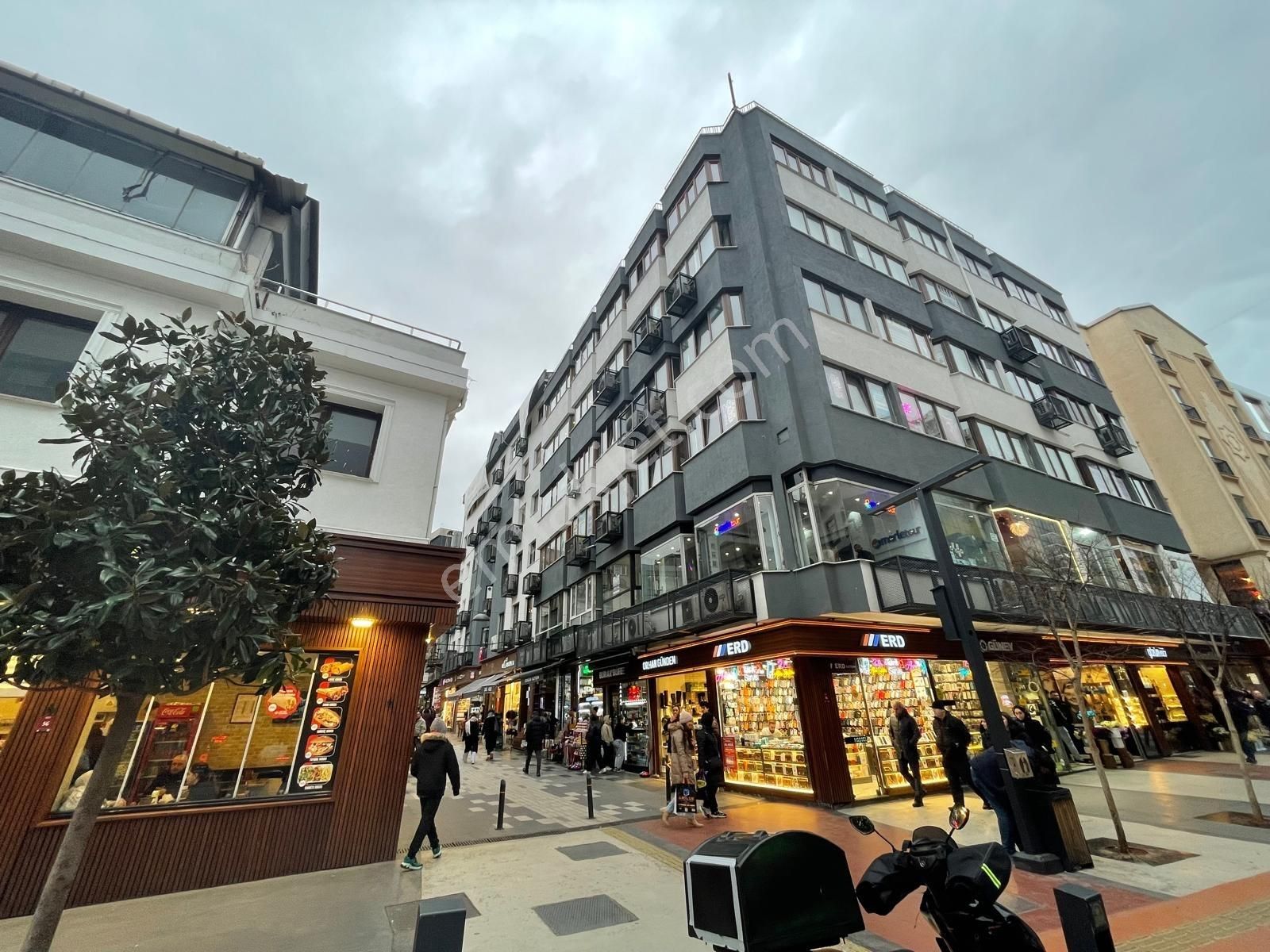 Vip Gayrimenkulden Meydanda Satılık Büro&ofis - Görsel 7