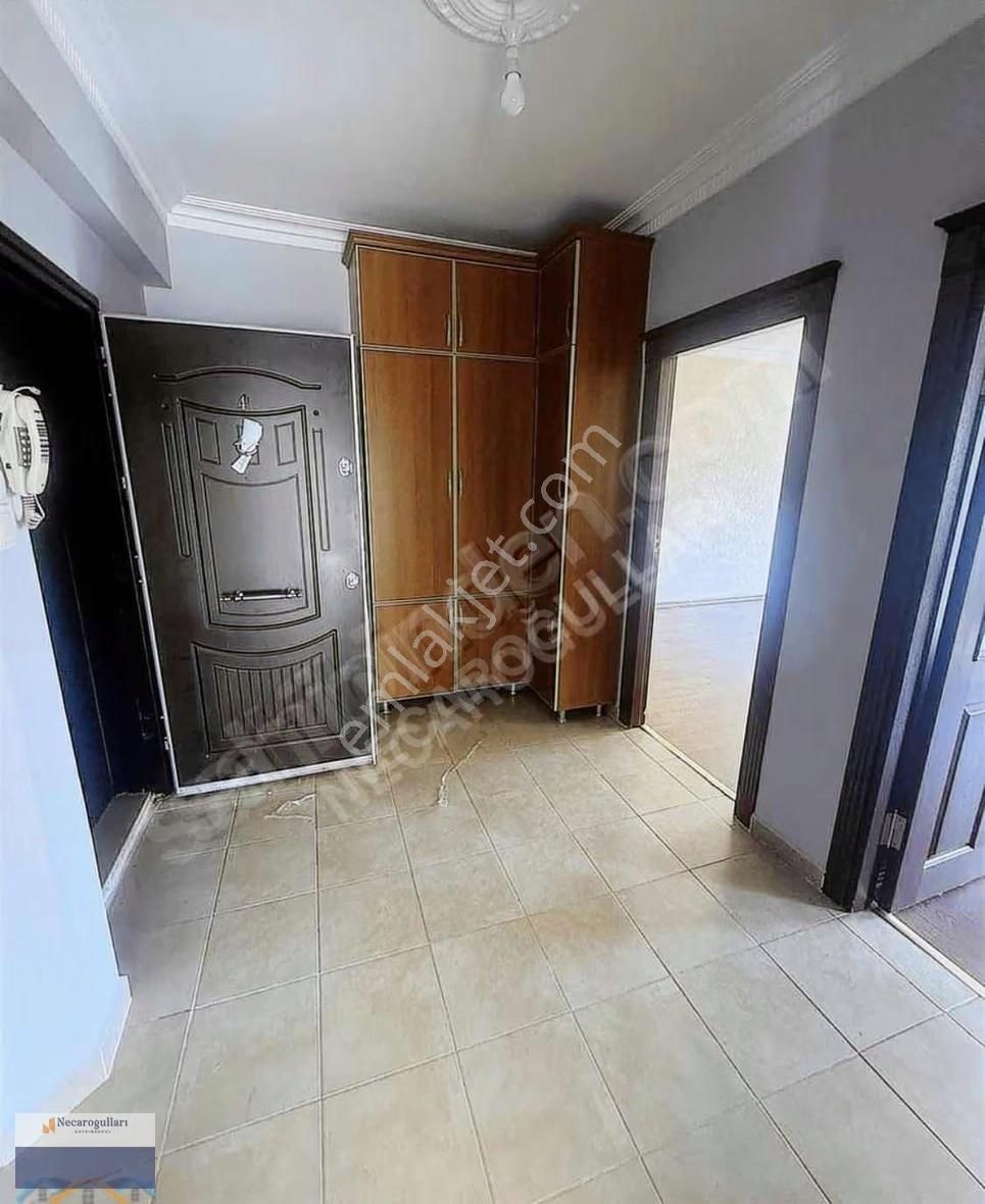 Necaroğullarından 75 Caddeye Yakın Kiralık 3+1 Daire - Görsel 3