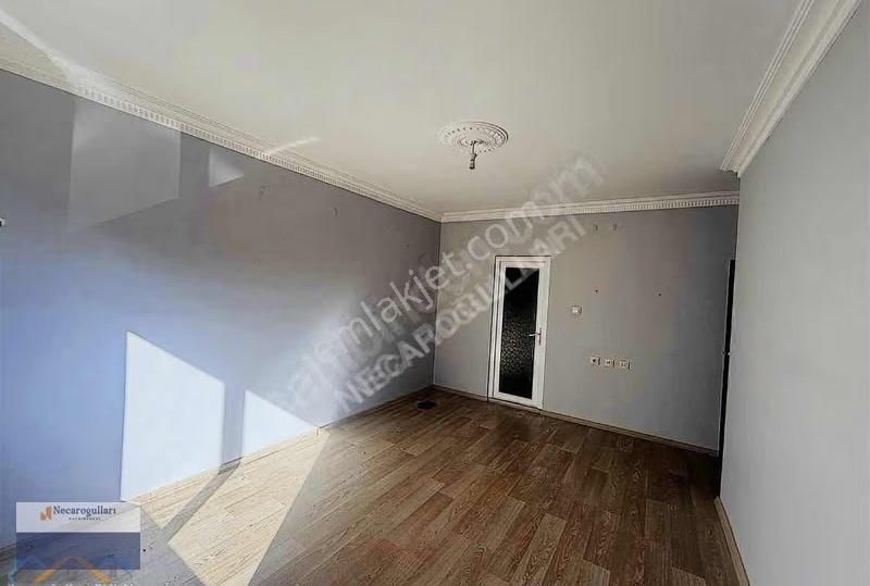 Necaroğullarından 75 Caddeye Yakın Kiralık 3+1 Daire - Görsel 17