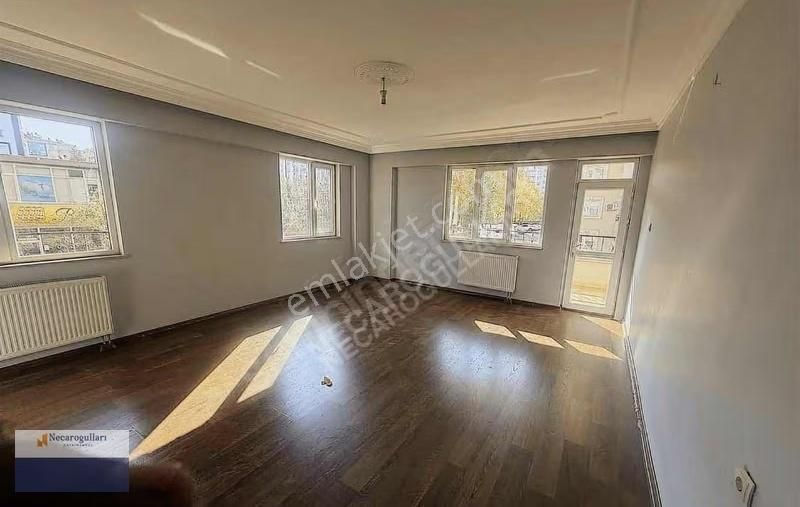 Necaroğullarından 75 Caddeye Yakın Kiralık 3+1 Daire - Görsel 15