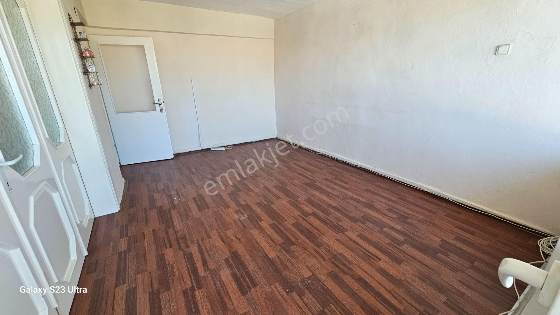 Göçmen Gayrimenkul'den Çarşı Merkeze Yakın 3+1 Kiralık Daire