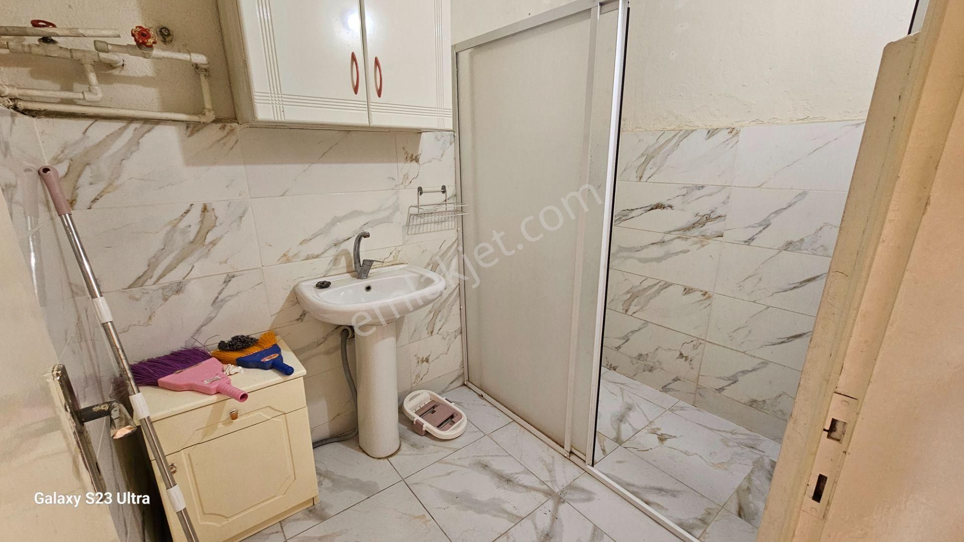 Göçmen Gayrimenkul'den Çarşı Merkeze Yakın 3+1 Kiralık Daire - Görsel 12