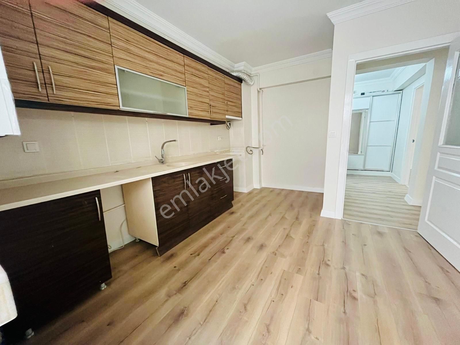 (1175) Keçiören Bademlikte 3+1 Orta Katta Asansörlü Boş Satılık Daire!! - Görsel 22