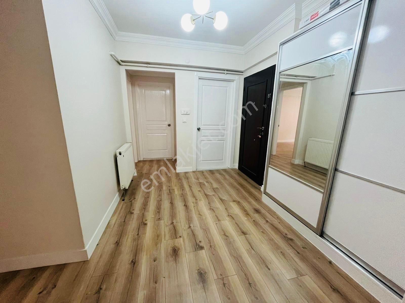 (1175) Keçiören Bademlikte 3+1 Orta Katta Asansörlü Boş Satılık Daire!! - Görsel 3