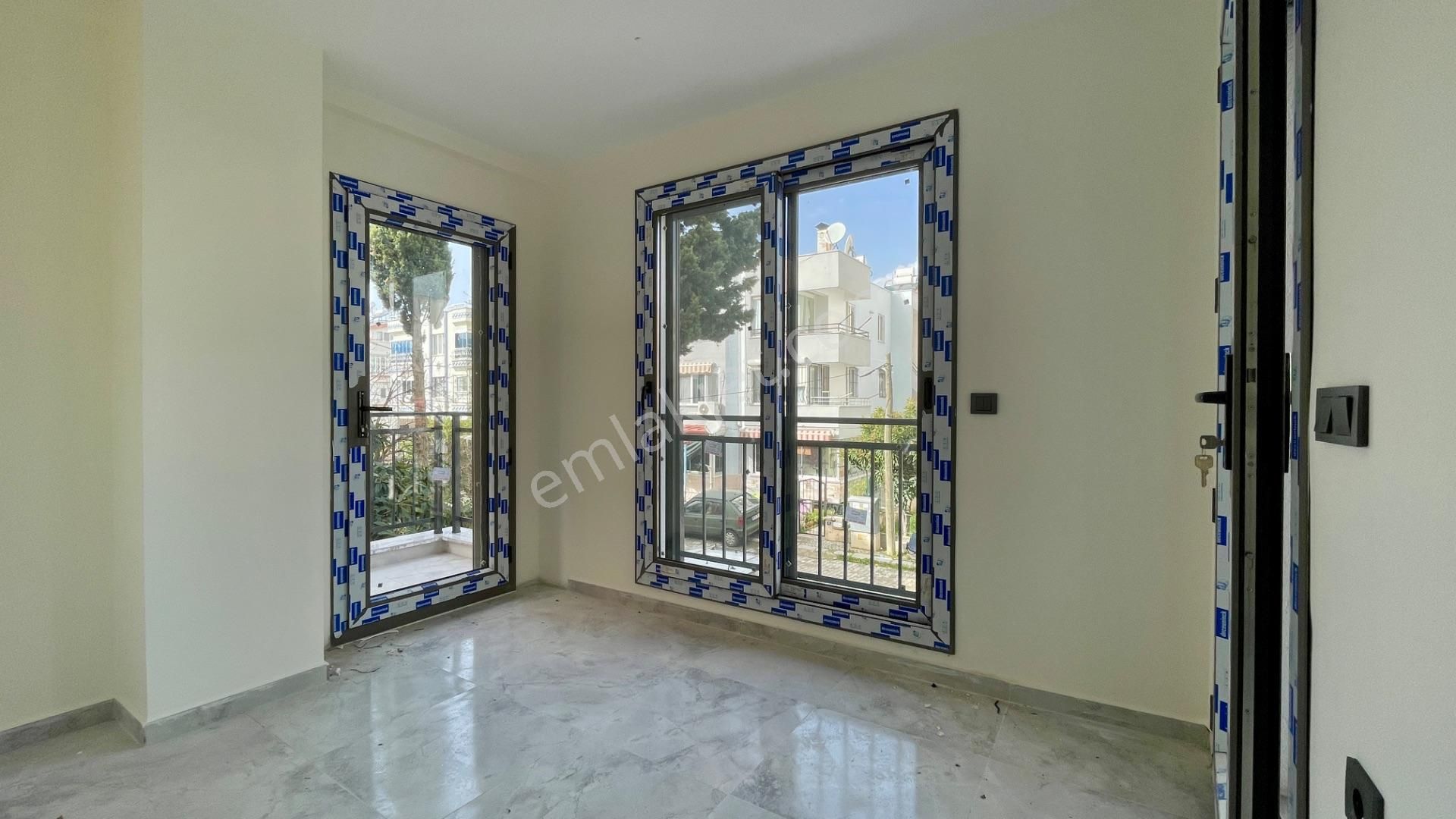 Aydın Didim Efeler Mahallesinde Arakat Ön Cephe Asansörlü 2+1 - Görsel 6