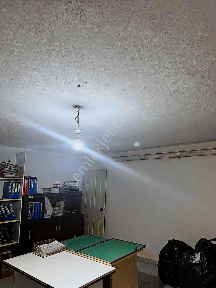 Çakmakda Sağlam Kamukiracılı İskininyanında Kupondepoludükkan - Görsel 17