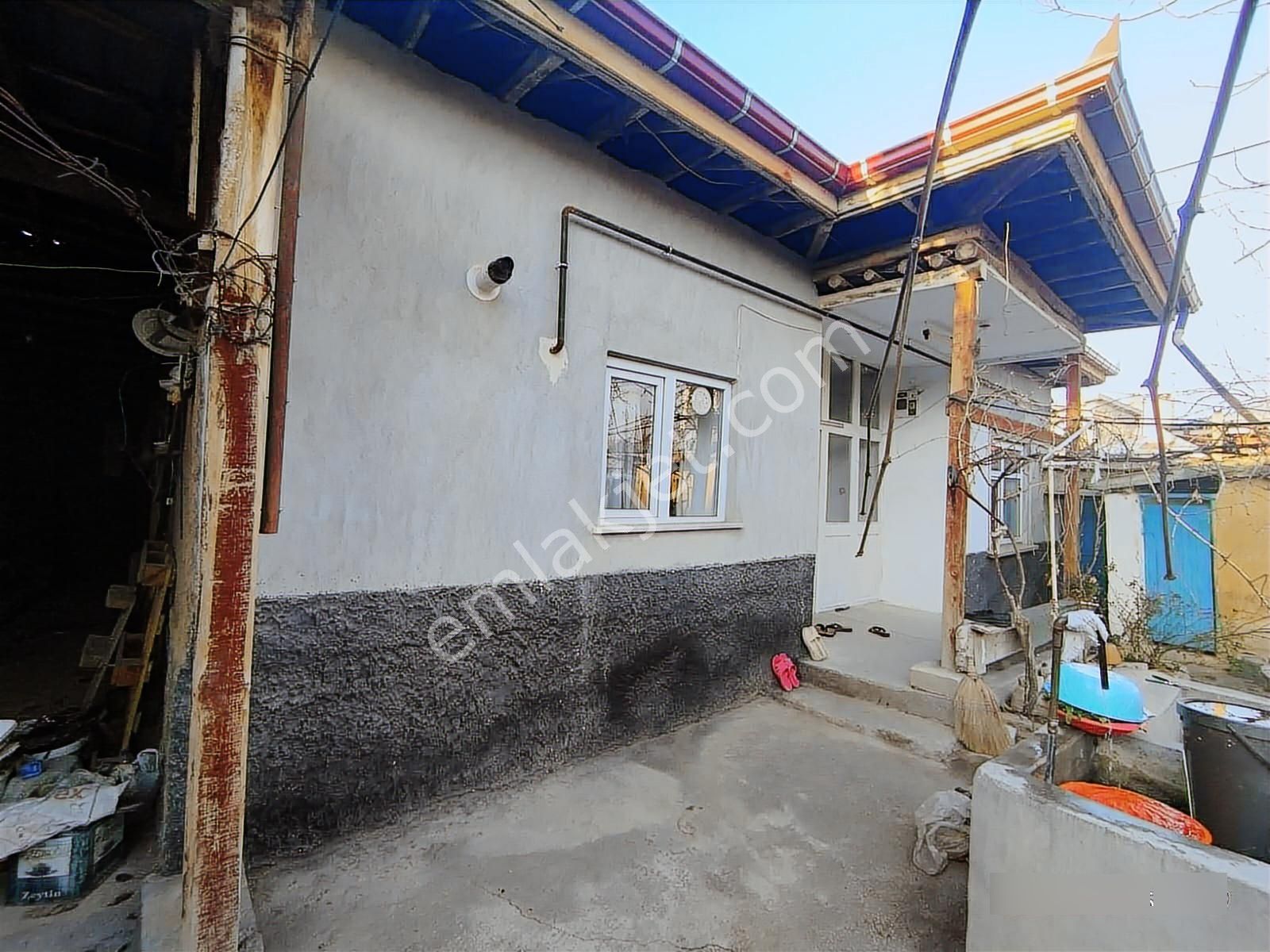 Emin Gyo'dan Kadınhanı Merkezde Satılık 4+1 Müstakil Ev!!!! - Görsel 34