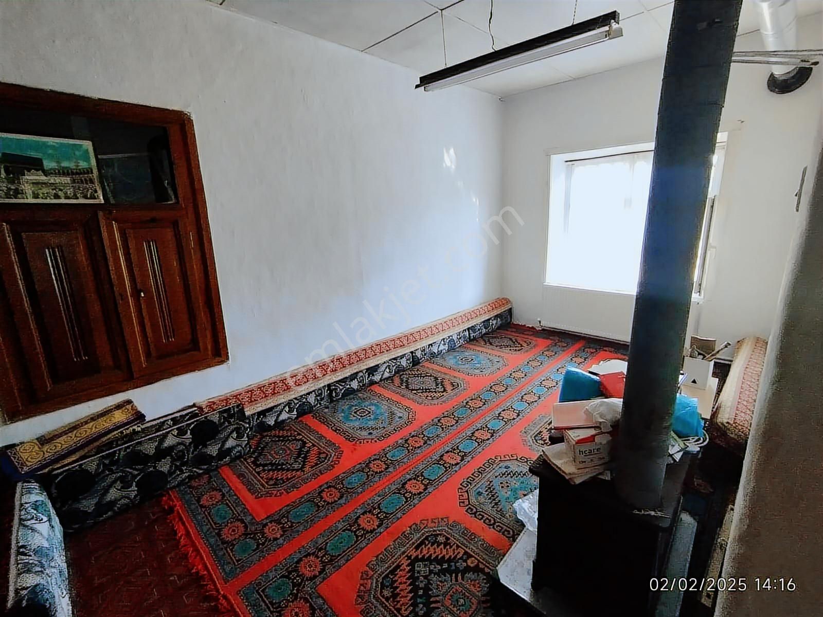 Emin Gyo'dan Kadınhanı Merkezde Satılık 4+1 Müstakil Ev!!!! - Görsel 4