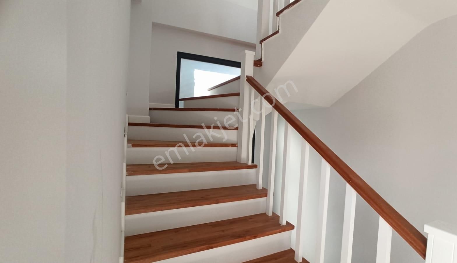 Bayramoğlu'nda Deniz Manzaralı Satılık Lüks Fourlex İkiz Villa - Görsel 14