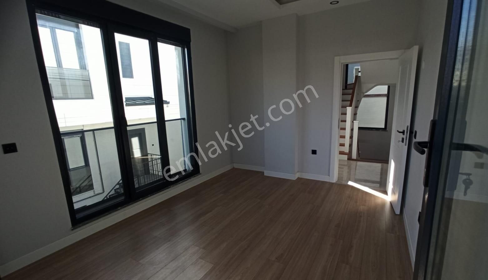 Bayramoğlu'nda Deniz Manzaralı Satılık Lüks Fourlex İkiz Villa - Görsel 3