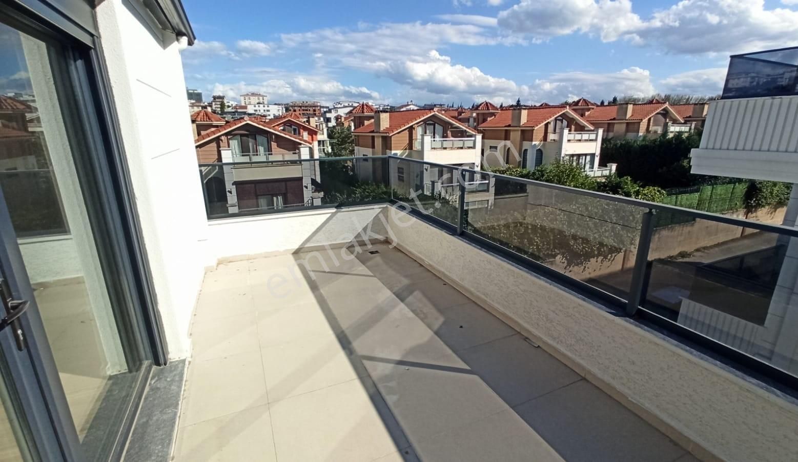 Bayramoğlu'nda Deniz Manzaralı Satılık Lüks Fourlex İkiz Villa - Görsel 16