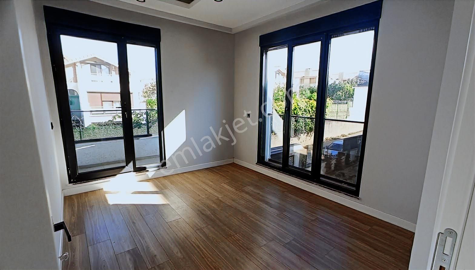 Bayramoğlu'nda Deniz Manzaralı Satılık Lüks Fourlex İkiz Villa - Görsel 13