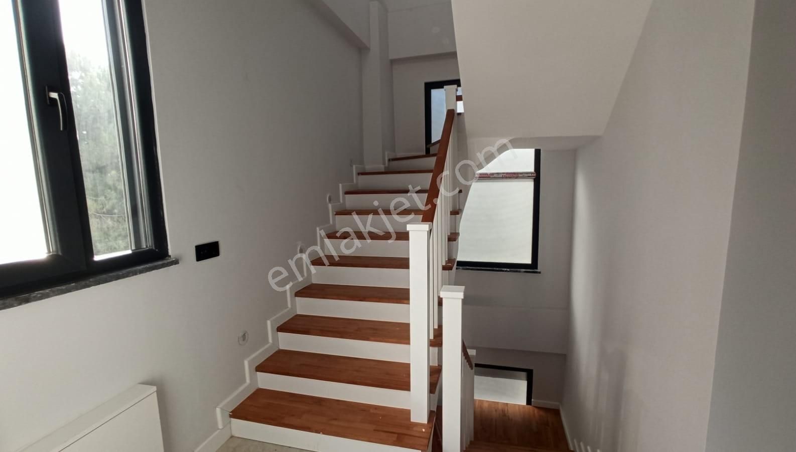 Bayramoğlu'nda Deniz Manzaralı Satılık Lüks Fourlex İkiz Villa - Görsel 7