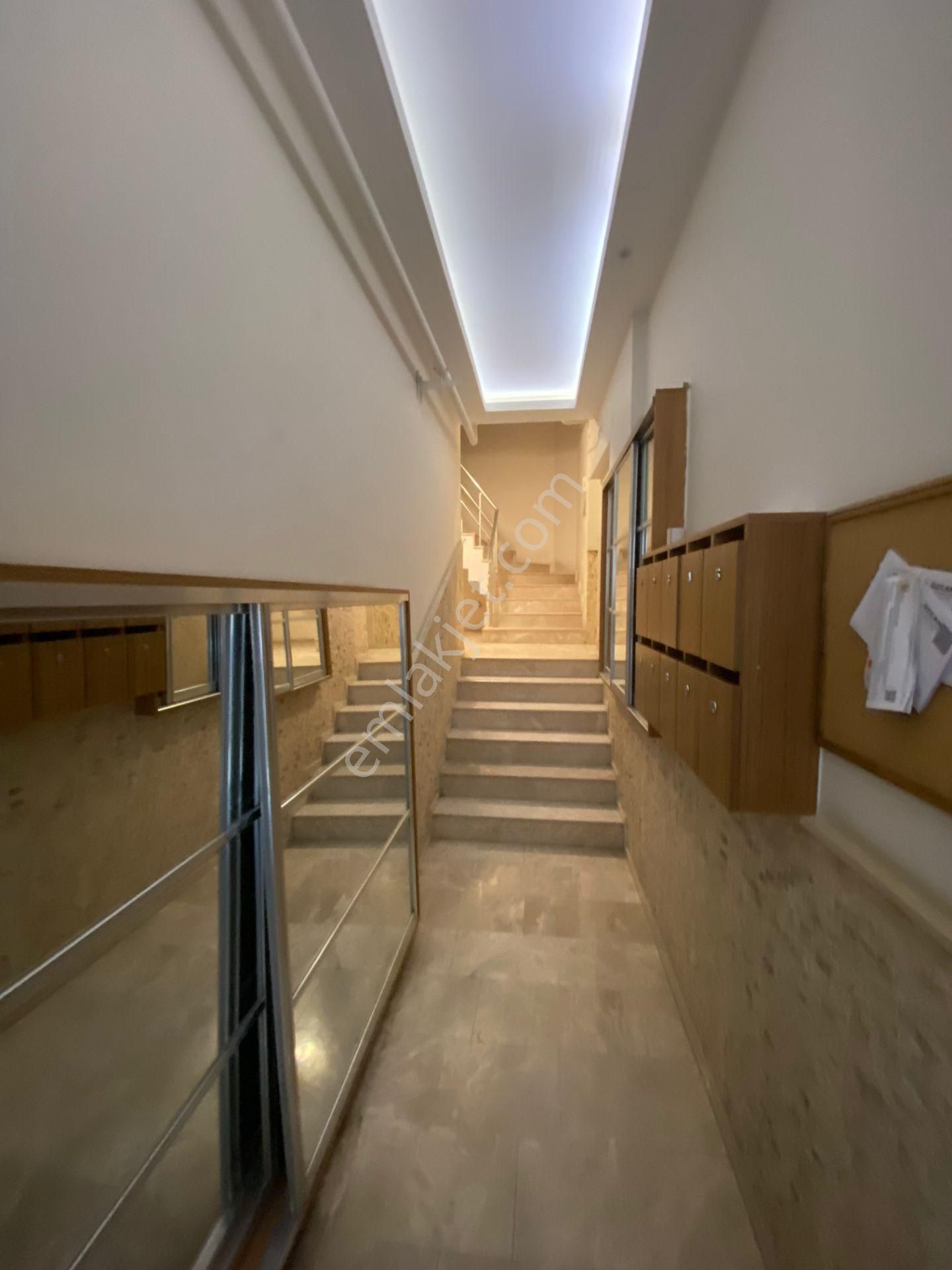 Tersane'de Yeni Binada Eşyalı Asansörlü 2+1 Kiralık - Görsel 19