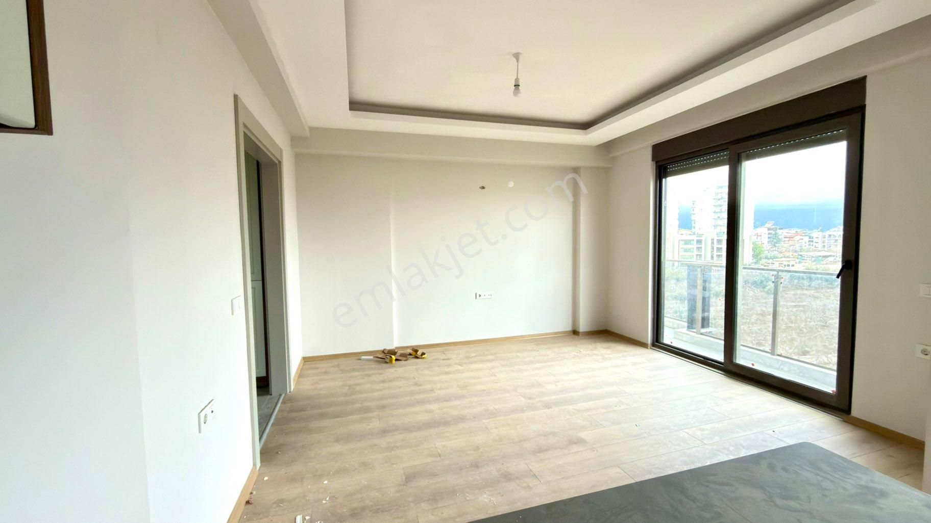 Atatürk Cad. Yakın Yerden Isıtma D.gazlı Kiralık 1+1 Lüks Daire - Görsel 18