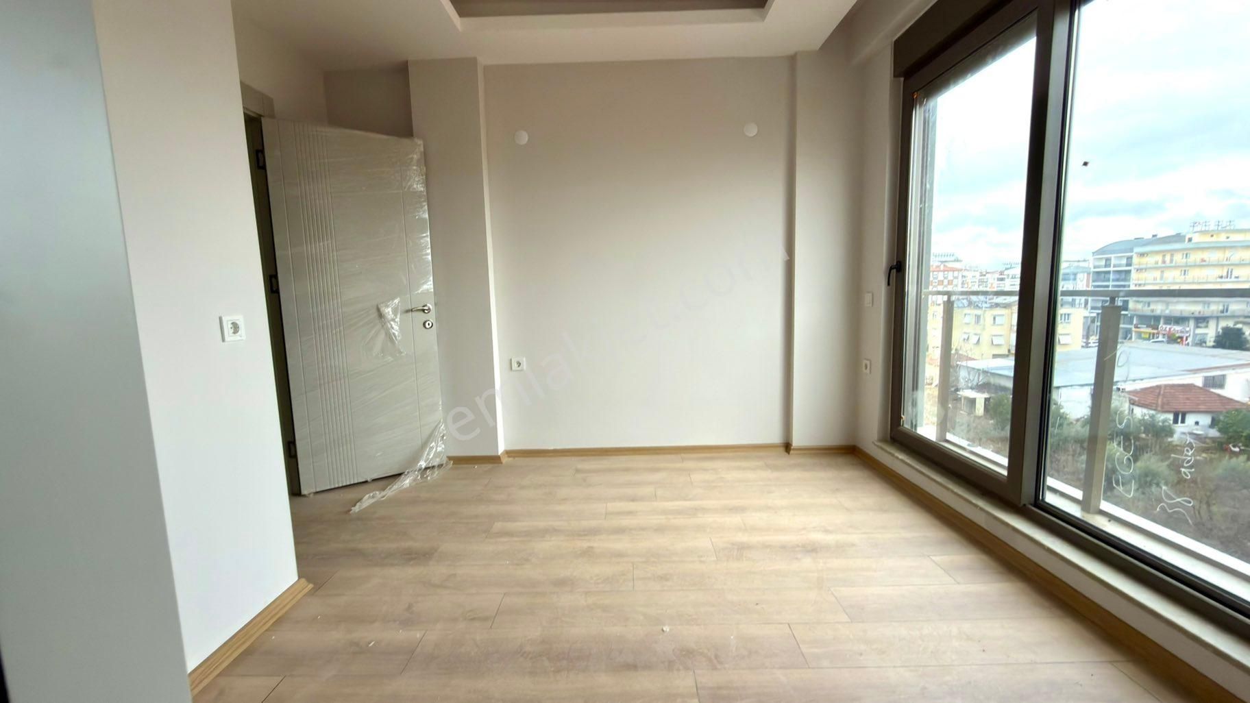 Atatürk Cad. Yakın Yerden Isıtma D.gazlı Kiralık 1+1 Lüks Daire - Görsel 9