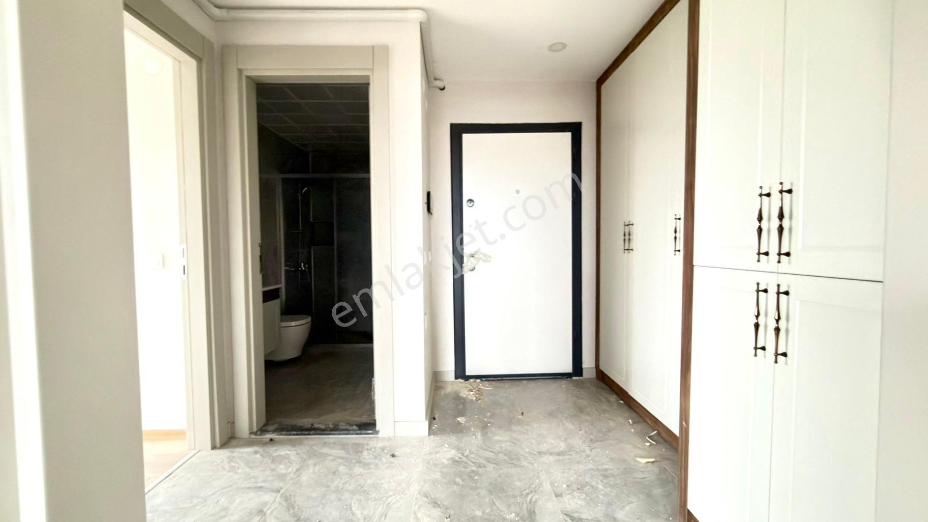 Atatürk Cad. Yakın Yerden Isıtma D.gazlı Kiralık 1+1 Lüks Daire - Görsel 14