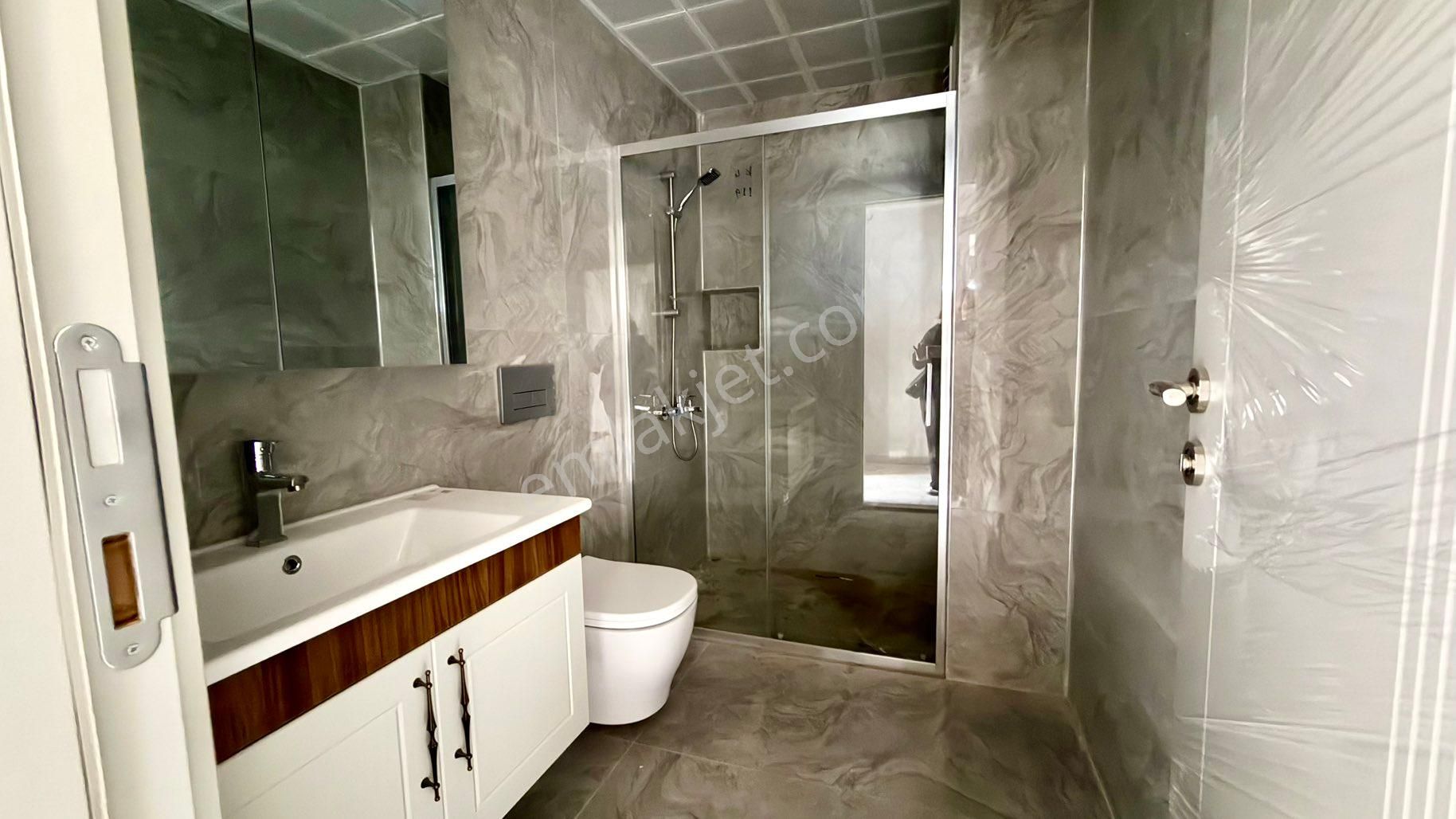 Atatürk Cad. Yakın Yerden Isıtma D.gazlı Kiralık 1+1 Lüks Daire - Görsel 12