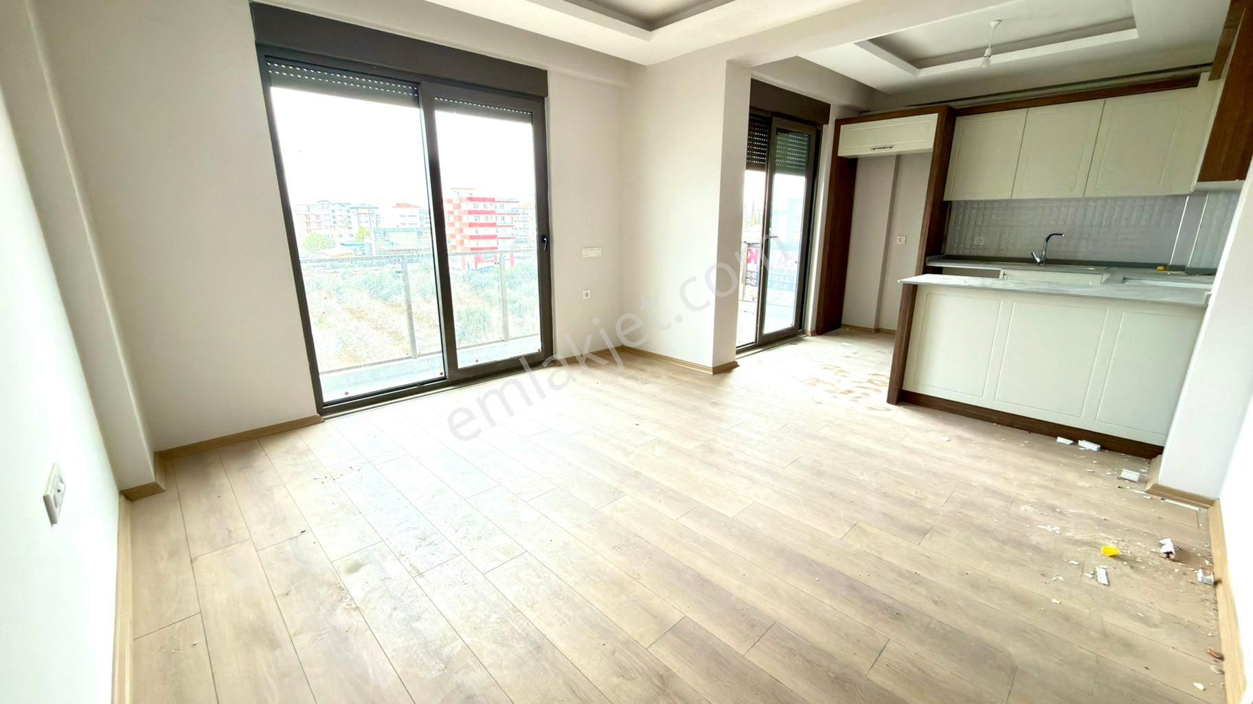 Atatürk Cad. Yakın Yerden Isıtma D.gazlı Kiralık 1+1 Lüks Daire - Görsel 24