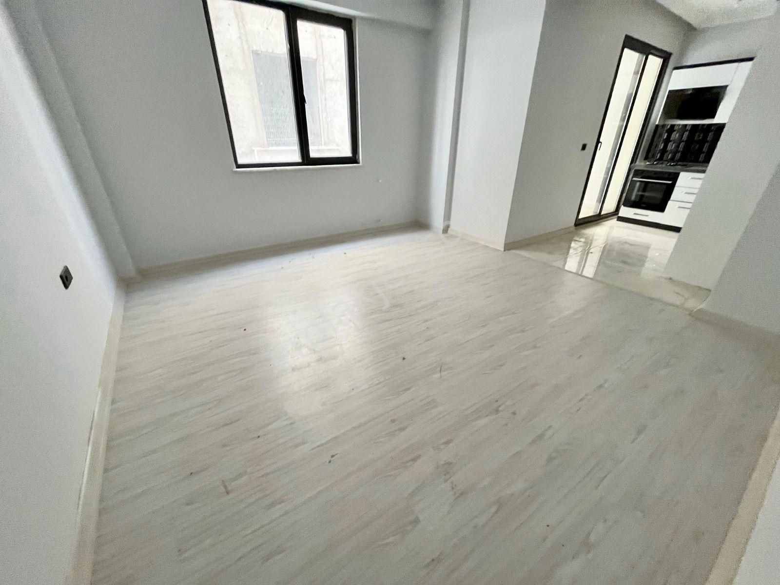 Parladan Sıfır Binada Asansörlü Krediye Uygun Ara Kat 1+1 Daire - Görsel 2