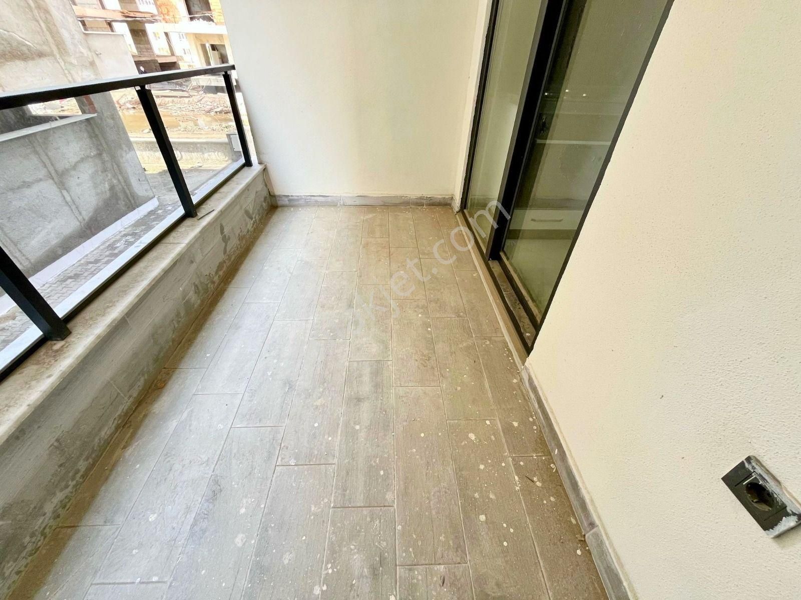 Parladan Sıfır Binada Asansörlü Krediye Uygun Ara Kat 1+1 Daire - Görsel 12