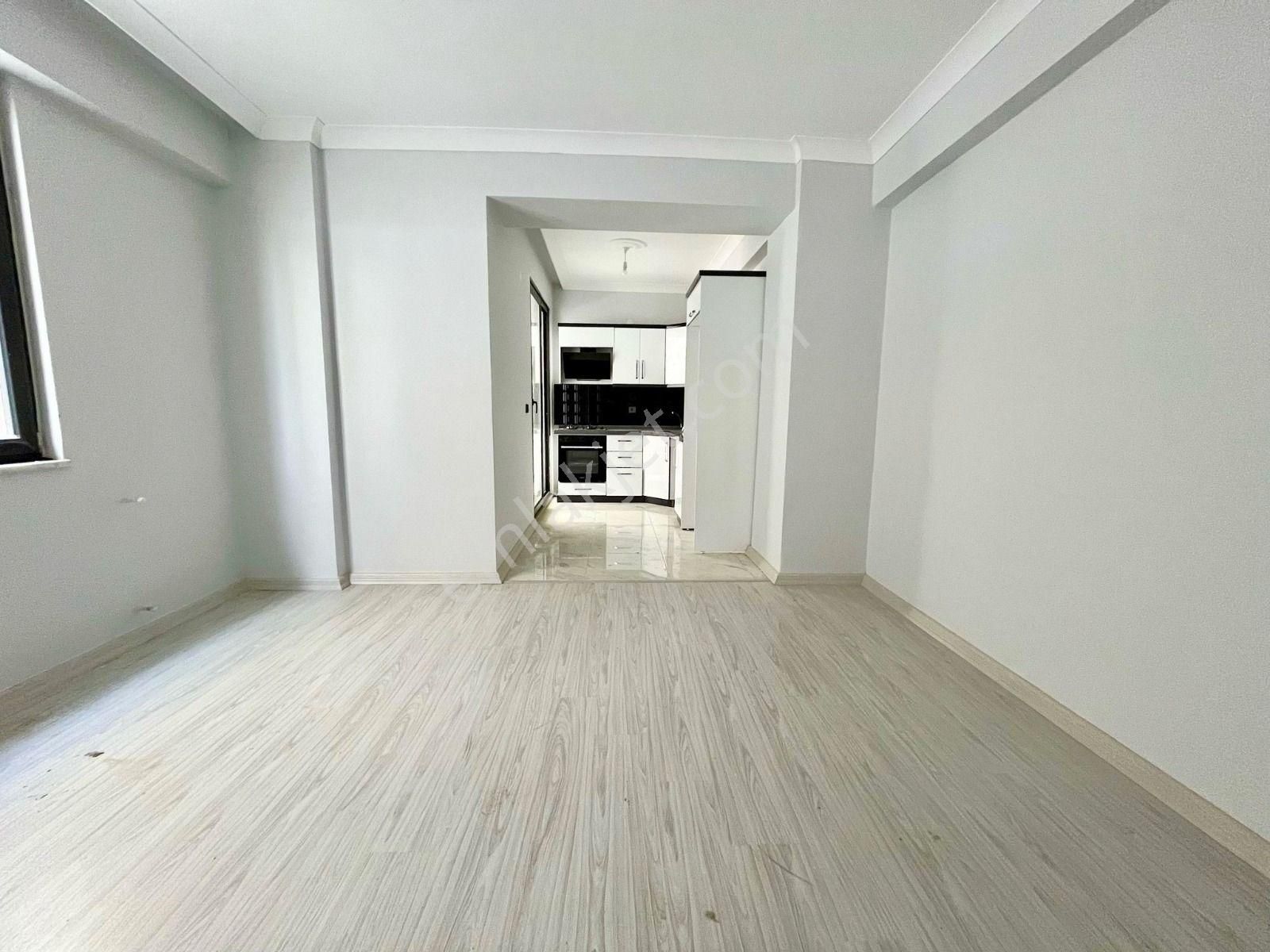 Parladan Sıfır Binada Asansörlü Krediye Uygun Ara Kat 1+1 Daire - Görsel 10
