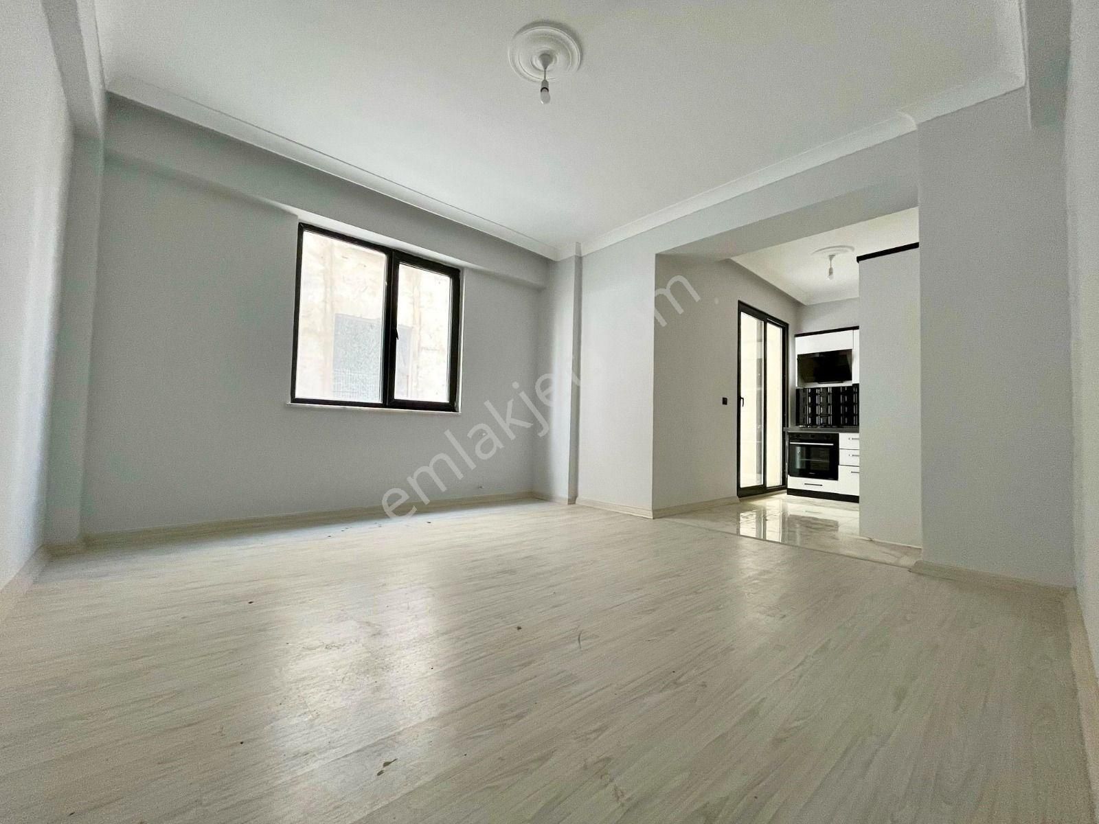Parladan Sıfır Binada Asansörlü Krediye Uygun Ara Kat 1+1 Daire - Görsel 8