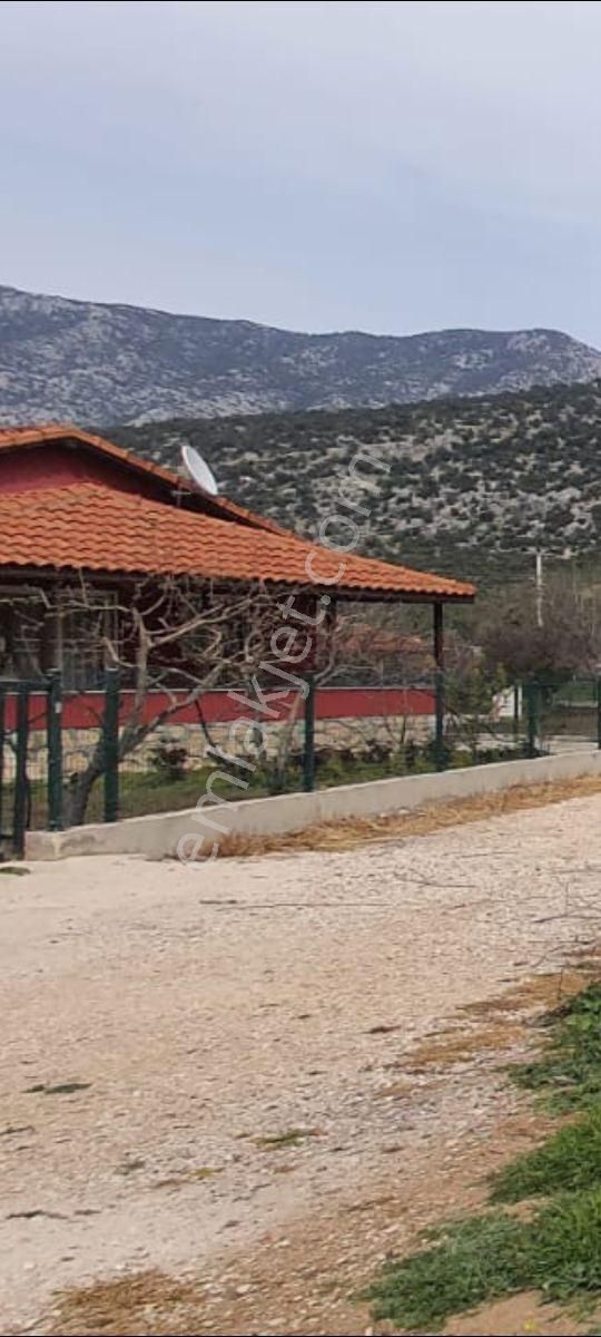 Satılık Korkuteli Bayat Bademlerde 705 M2 Vılla Parseli