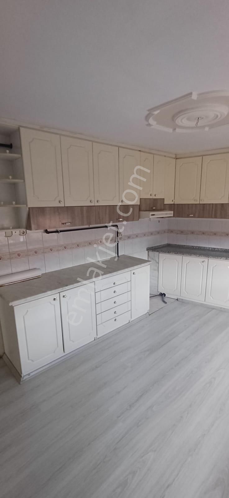 Nazilli Çapahasan Mahallesi’nde Masrafsız, Doğalgazlı Kiralık 3+1! - Görsel 12