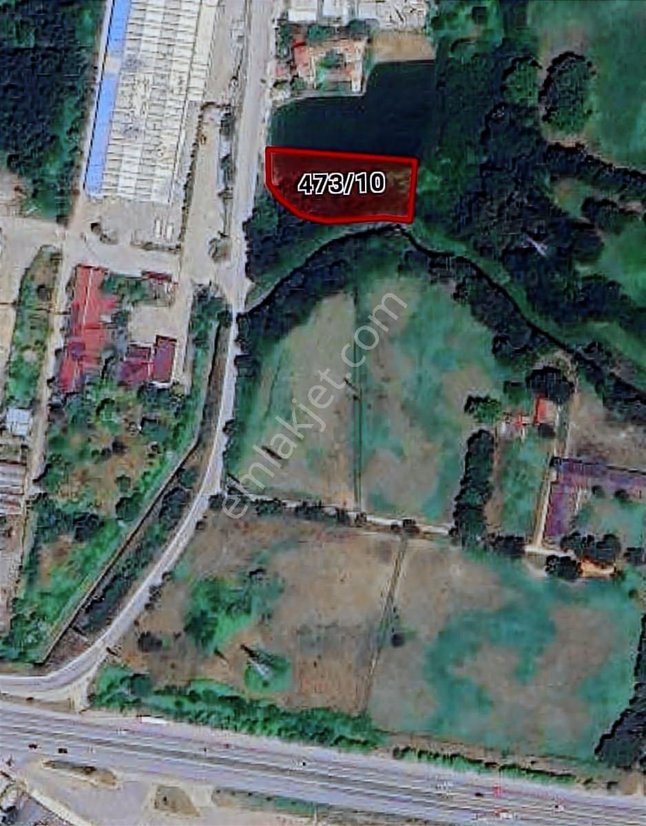 İzmit Kartepe D 100 Akmeşe Ayrımında Sanayi İmarlı Arsa