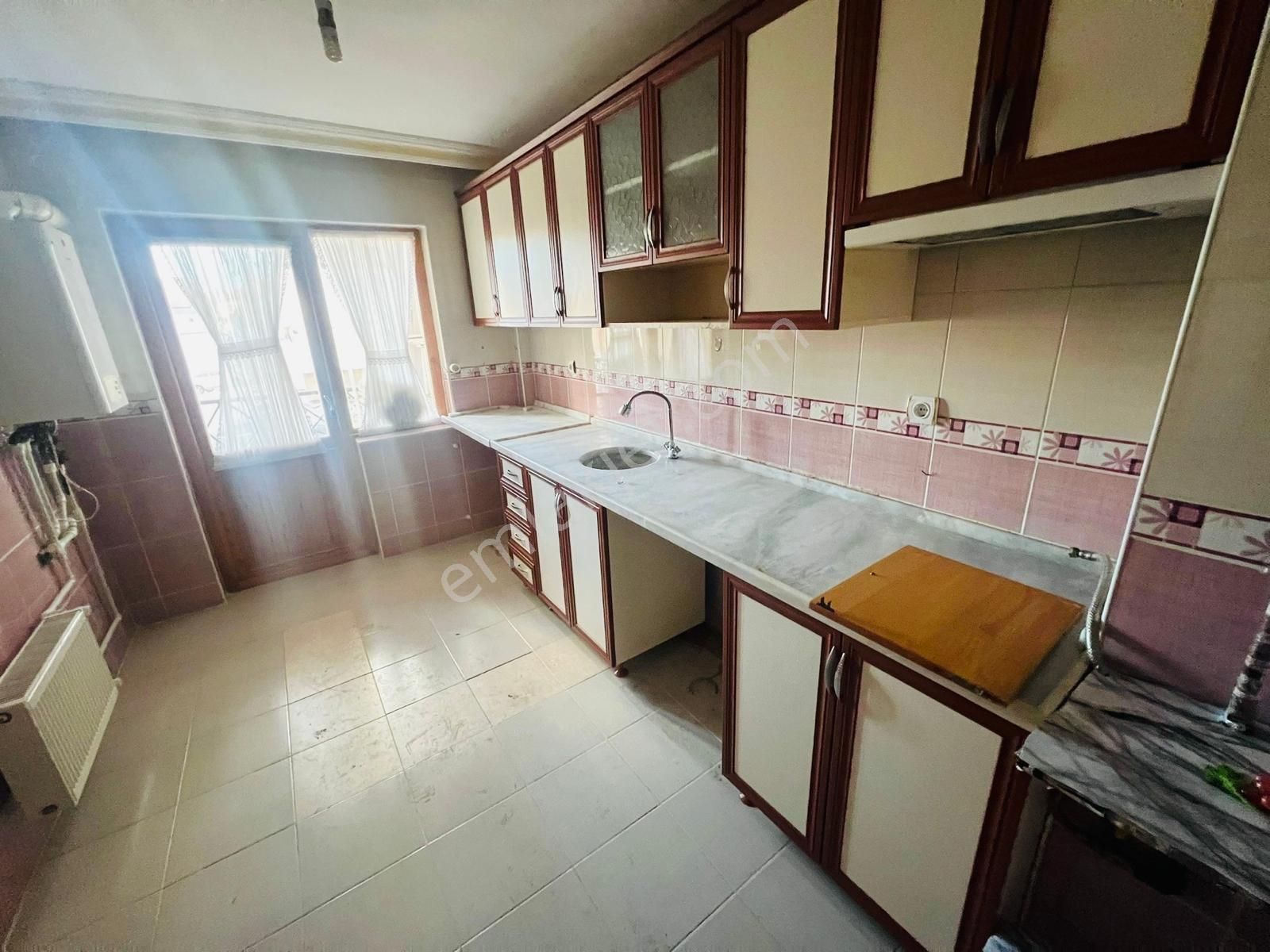 (1182) Keçiören Kanunide 2.katta Asansörlü Satılık Boş Daire