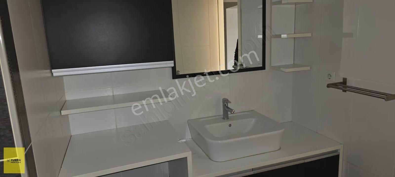 Bayraklı Osmangazi Site İçerisinde 3+1 Kiralık Daire - Görsel 21