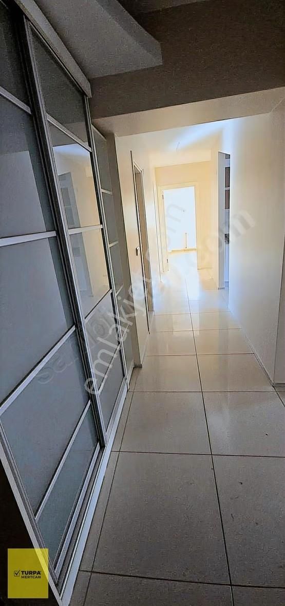 Bayraklı Osmangazi Site İçerisinde 3+1 Kiralık Daire - Görsel 26