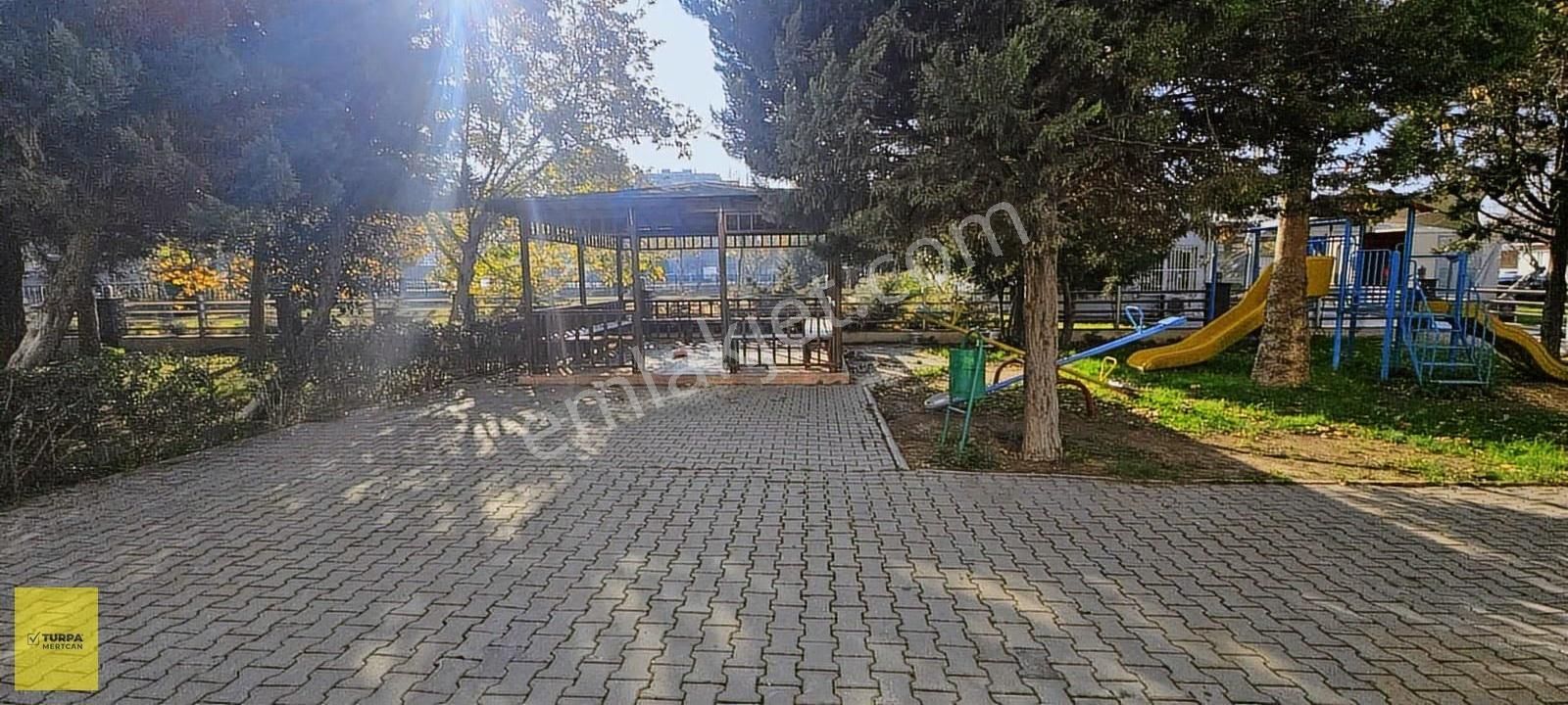 Bayraklı Osmangazi Site İçerisinde 3+1 Kiralık Daire - Görsel 29